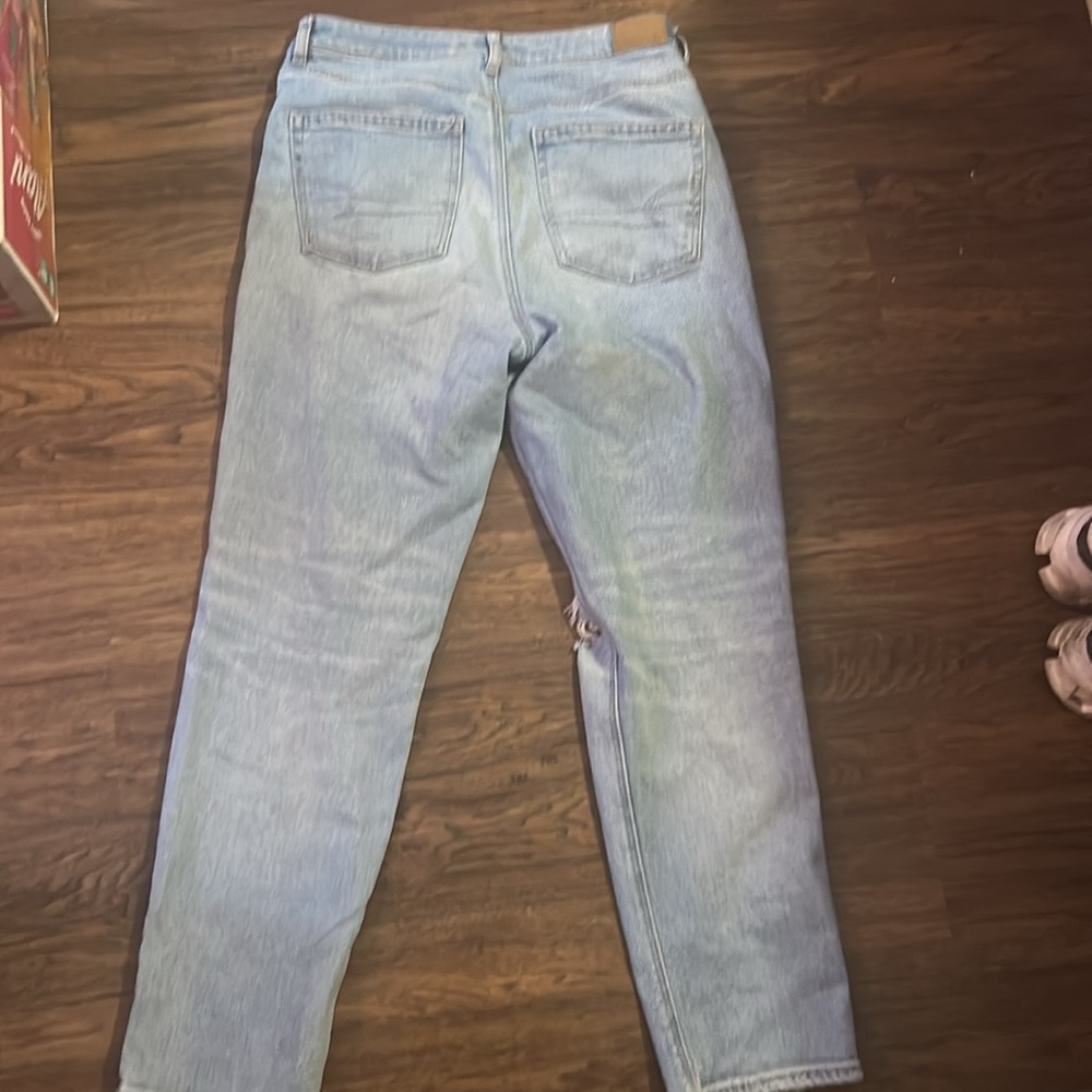 American Eagle Outfitters Mom Jeans - Picture 2 of 4